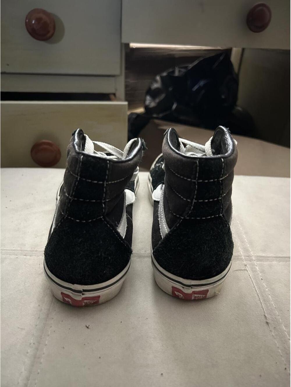 Black Vans Sk8-Hi sneakers with white stripe, size US women’s 7 - Picture 4 of 7